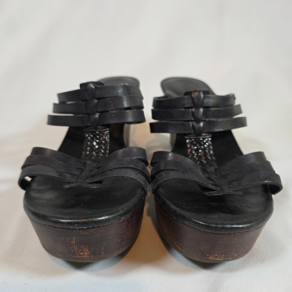 UGG Mattie Wedge Sandal Black Leather Strappy Wood Platform Womens 7.5 - Picture 2 of 8